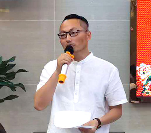 冷红卫副院长主持会议 冷红卫副院长主持会议